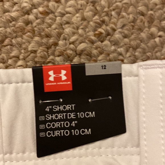 Under Armour Golf Shorts - Picture 3 of 4